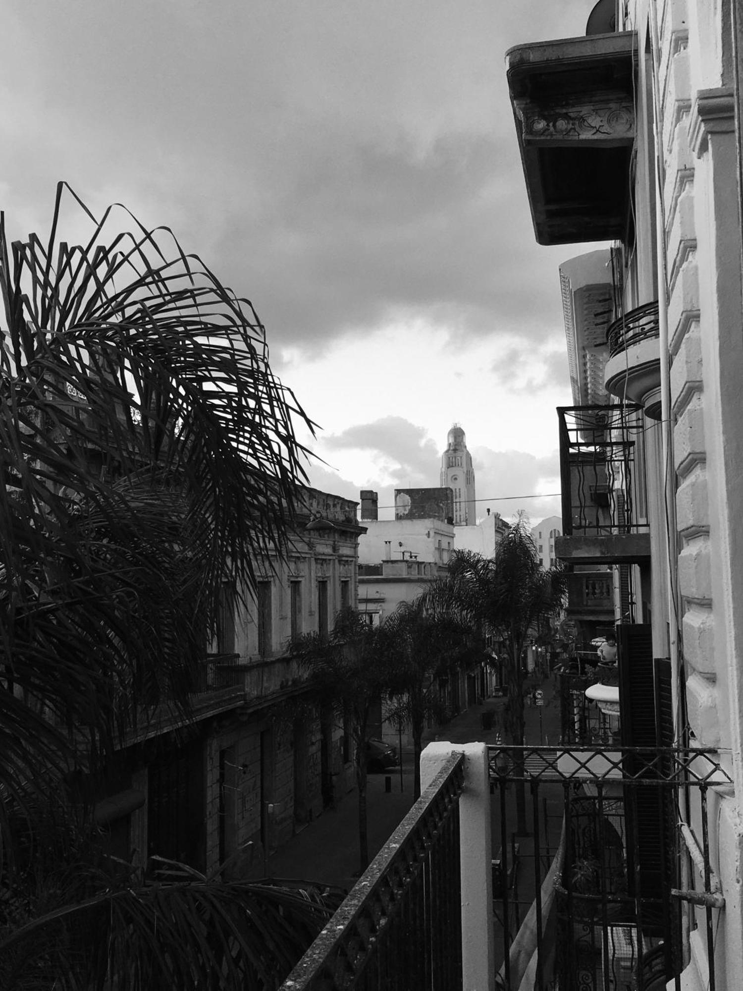 La * Montevideo